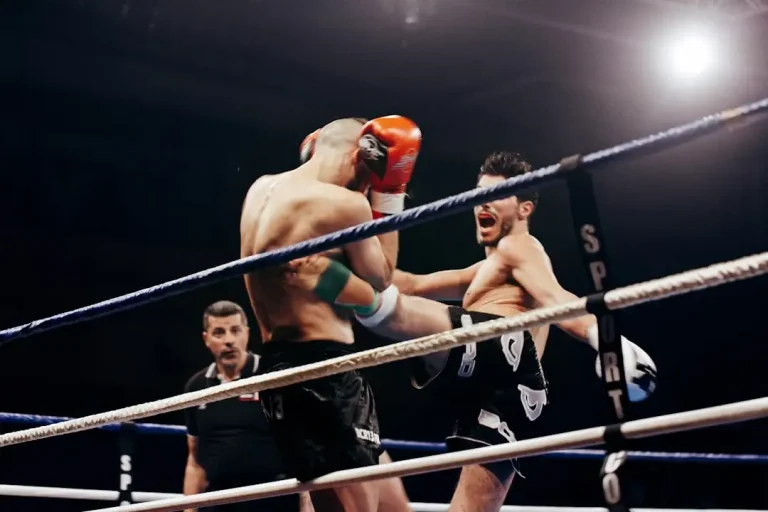 Sukcesy limanowskich policjantów na arenie sportowej. Złoto, srebro i brąz w kickboxingu