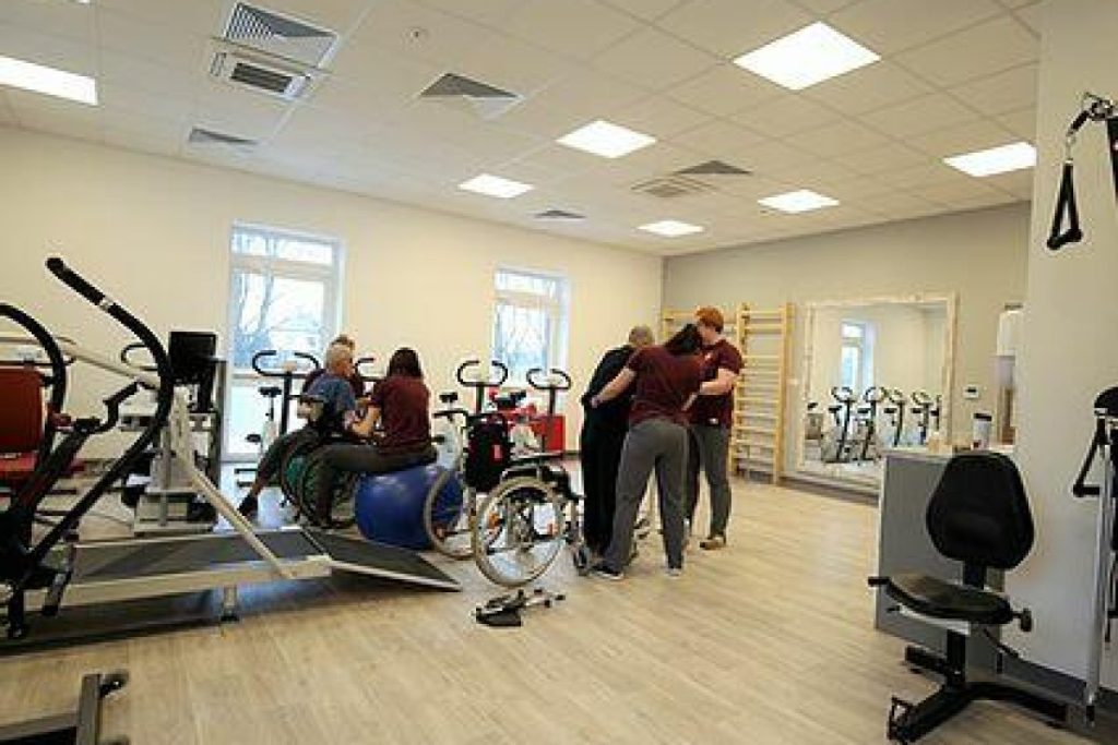 physiotherapist hospital