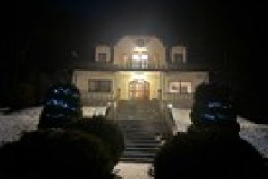 house garden mountains