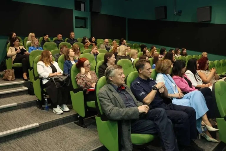 Policjanci z Limanowej szkolili się z przeciwdziałania przemocy domowej