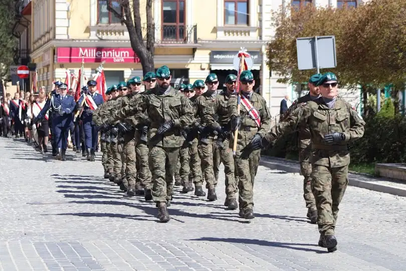 Odpust Partyzancki w Szczawie z wojskowym ceremoniałem
